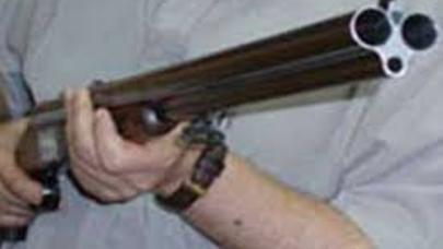 Bakıda silahlı şəxsdən Türkiyəyə DƏSTƏK: "Döyüşəcəm"